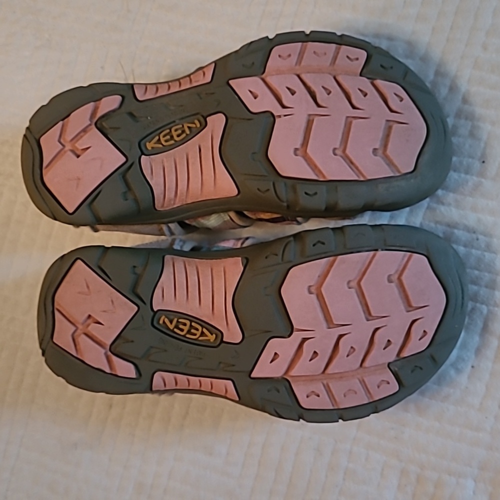 Keen Newport H2 Kids Size 2 Pink Pastel Stripe Rainbow Sandals Water Shoes - Picture 7 of 7